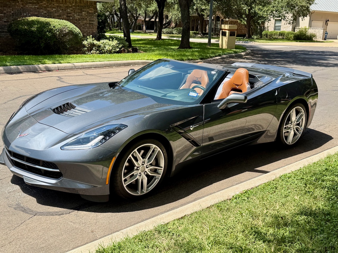 Used 2014 Chevrolet Corvette Stingray Convertible w/ 2LT Preferred Equipment Group RWD image 1