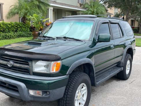 Used 1999 Toyota 4Runner SR5 w/ Upgrade Value Pkg 2 AWD/4WD image 4