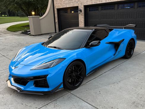 Used 2025 Chevrolet Corvette Z06 image 13