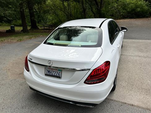 Used 2015 Mercedes-Benz C 300 Sedan image 9
