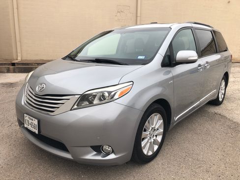 Used 2016 Toyota Sienna Limited Premium image 1