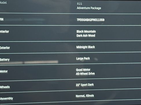 Used 2023 Rivian R1S Adventure image 23