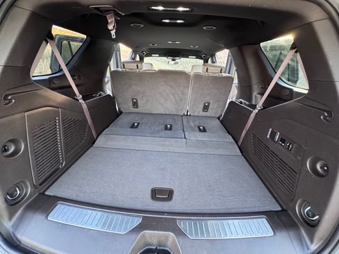 Used 2022 Chevrolet Tahoe Z71 w/ Z71 Off-Road Package image 29