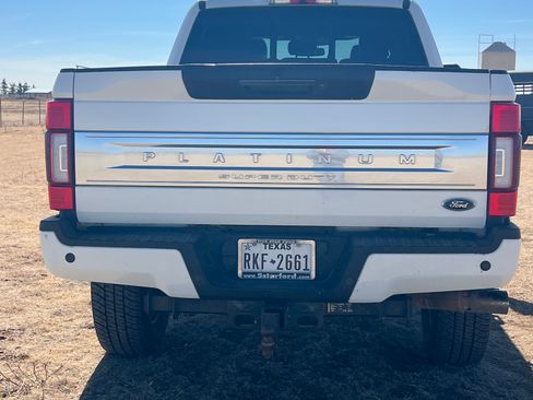 Used 2022 Ford F250 Platinum w/ FX4 Off-Road Package image 9