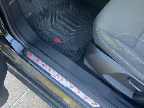 Used 2017 Ford Fiesta ST image 15