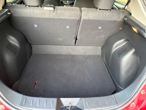 Used 2018 Nissan Leaf SV w/ SV Technology Package image 21