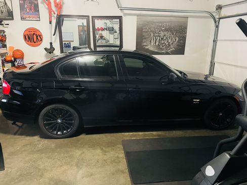 Used 2011 BMW 328i xDrive Sedan AWD/4WD image 10