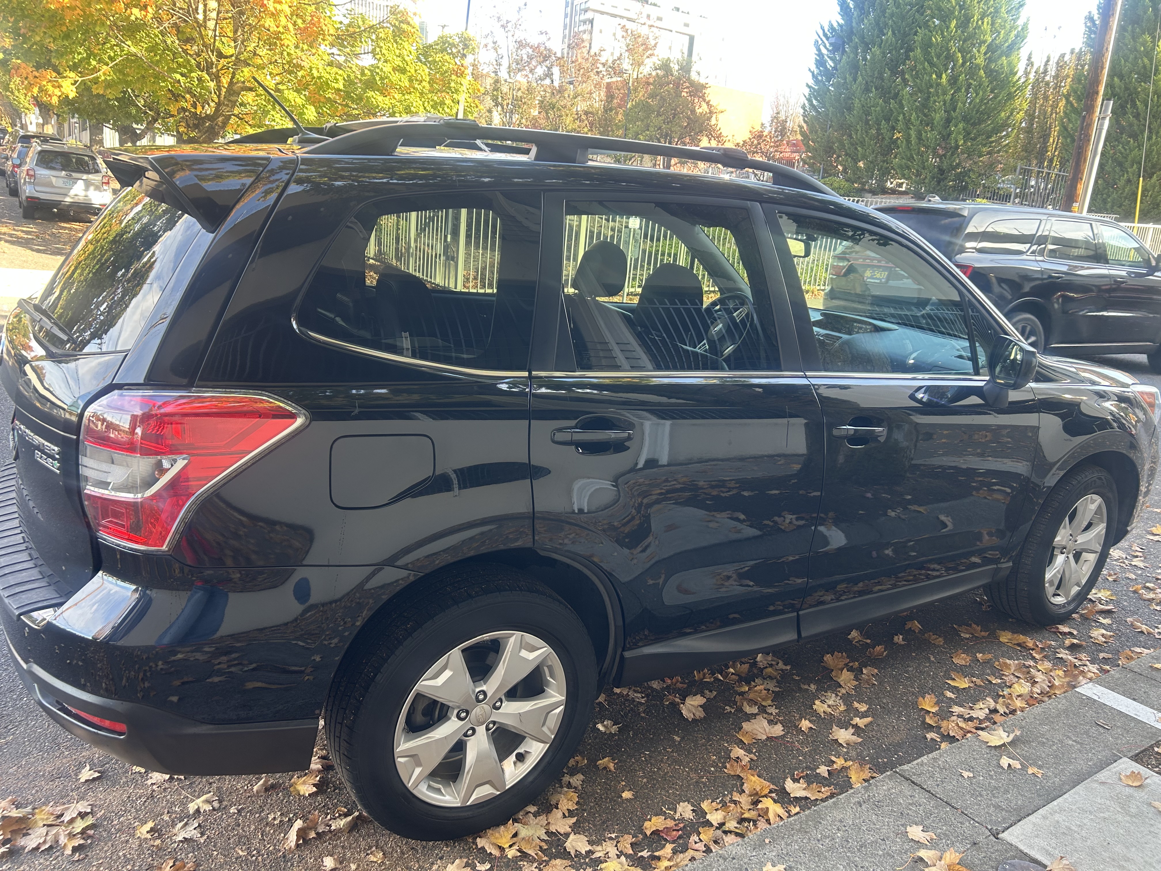 Used 2015 Subaru Forester 2.5i Limited w/ Popular Package #1 AWD/4WD image 5