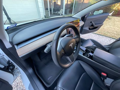 Used 2019 Tesla Model 3 Standard Range Plus image 22