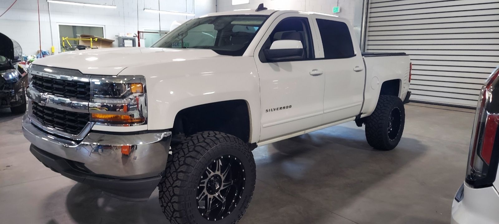 Used 2018 Chevrolet Silverado 1500 LT w/ All Star Edition RWD image 4