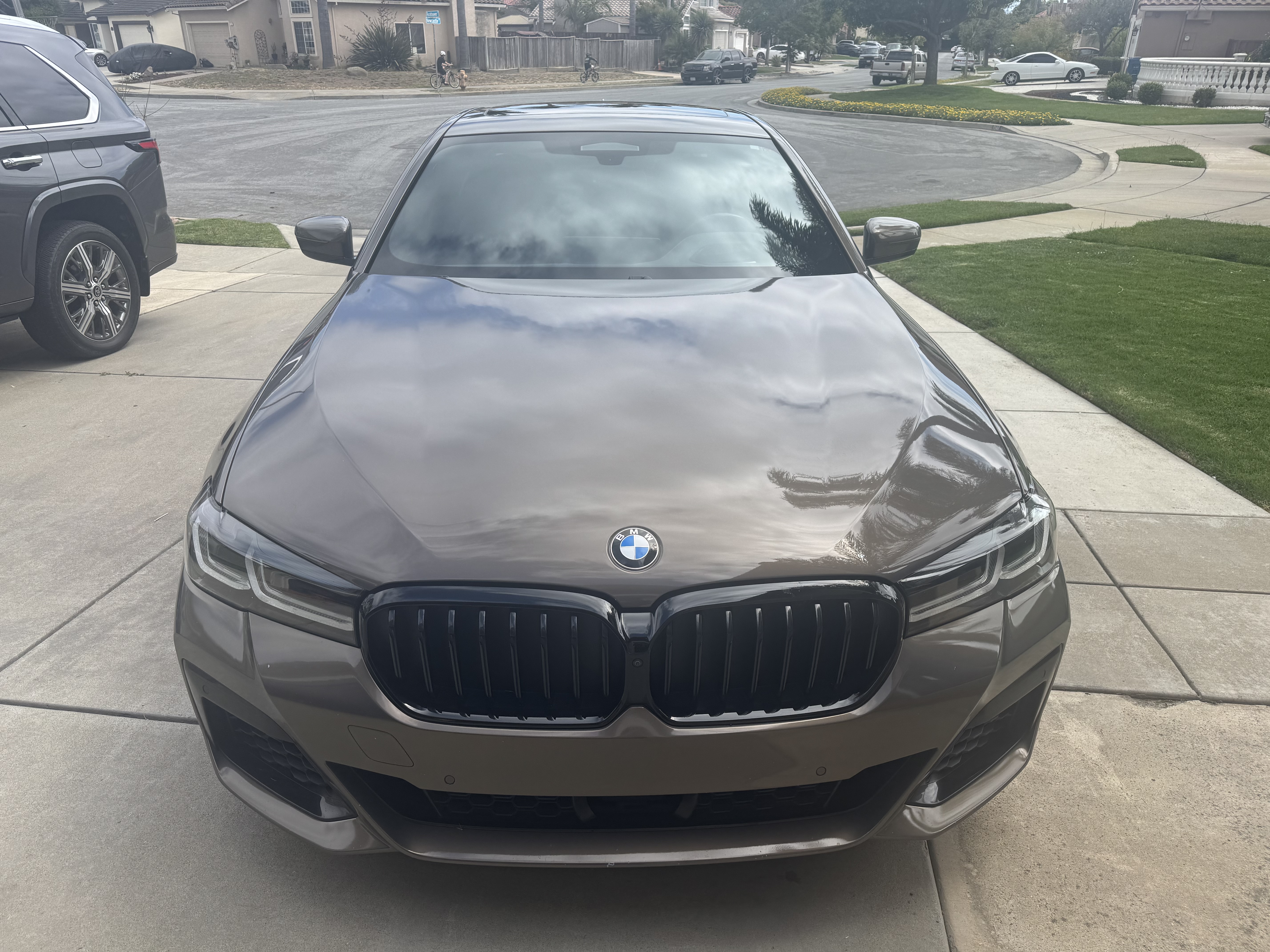 Used 2022 BMW M550i xDrive w/ Executive Package AWD/4WD image 1