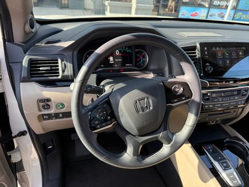 Used 2019 Honda Pilot Touring image 22