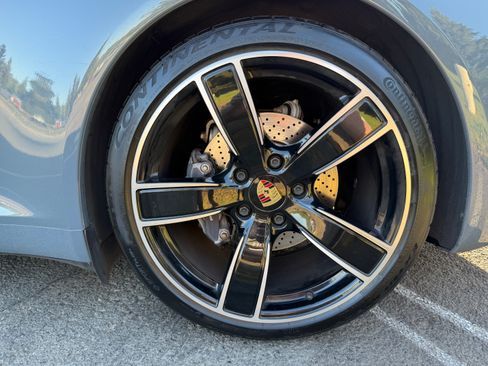 Used 2017 Porsche 911 Carrera RWD image 29