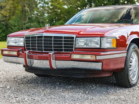 Used 1993 Cadillac De Ville Sedan image 8