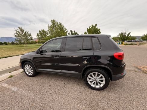 Used 2017 Volkswagen Tiguan Limited w/ Alloy Wheels Package AWD/4WD image 10