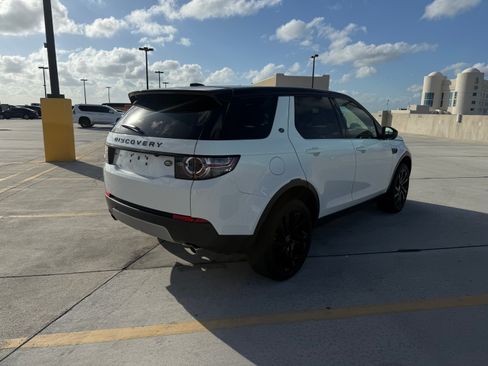 Used 2015 Land Rover Discovery Sport HSE image 10