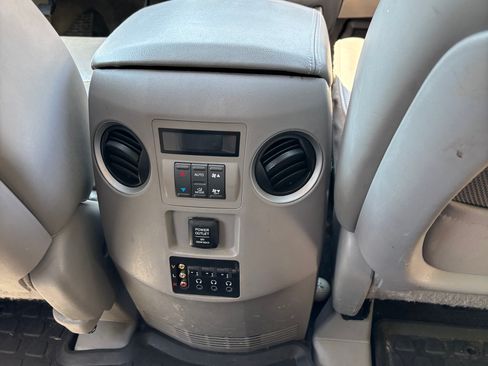 Used 2011 Honda Pilot Touring image 15