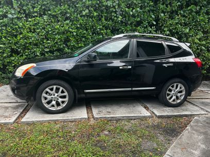 Used 2011 Nissan Rogue SV w/ SL Pkg