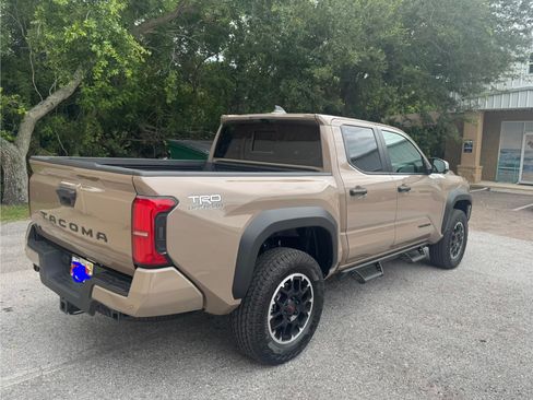 Used 2026 Toyota Tacoma TRD Off-Road w/ TRD Off Road Premium Package AWD/4WD image 2