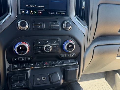 Used 2020 GMC Sierra 3500 Denali w/ Denali Ultimate Package AWD/4WD image 12