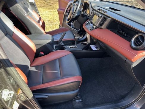 Used 2013 Toyota RAV4 Limited image 4