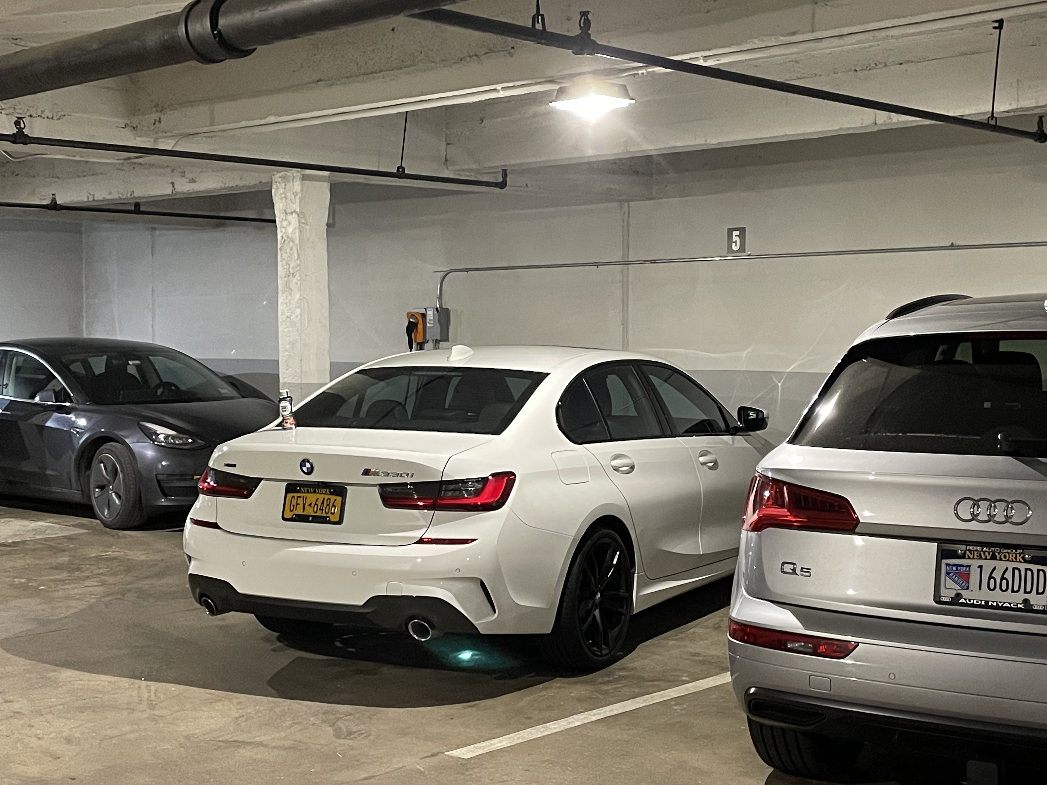 Used 2020 BMW 330i xDrive Sedan w/ M Sport Package AWD/4WD image 6