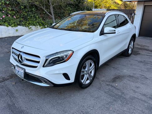 Used 2015 Mercedes-Benz GLA 250 4MATIC image 1