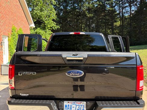 Used 2015 Ford F150 XLT w/ Equipment Group 301A Mid AWD/4WD image 5
