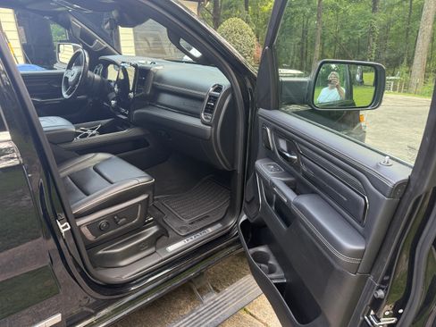Used 2022 RAM 1500 Limited AWD/4WD image 13