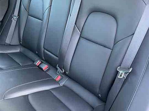 Used 2019 Tesla Model 3 image 12