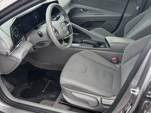 Used 2024 Hyundai Elantra SEL image 12