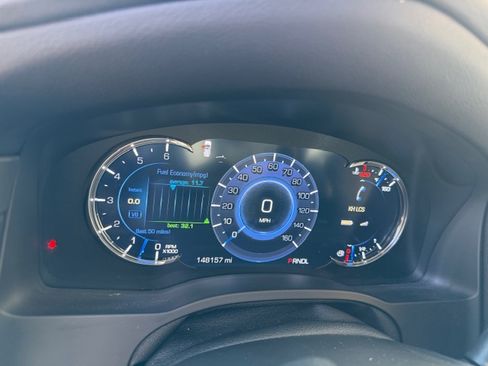 Used 2018 Cadillac Escalade ESV Premium Luxury image 6