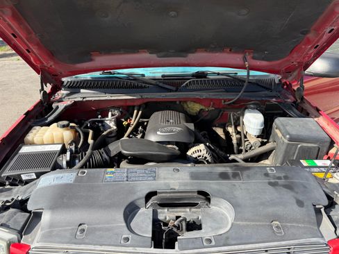 Used 2004 Chevrolet Silverado 2500 LS image 8