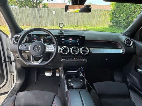 Used 2023 Mercedes-Benz GLB 250 image 8
