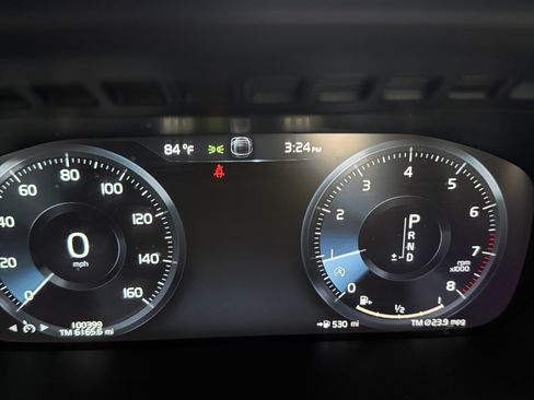 Used 2017 Volvo XC90 T5 Momentum w/ Momentum Plus Package image 10