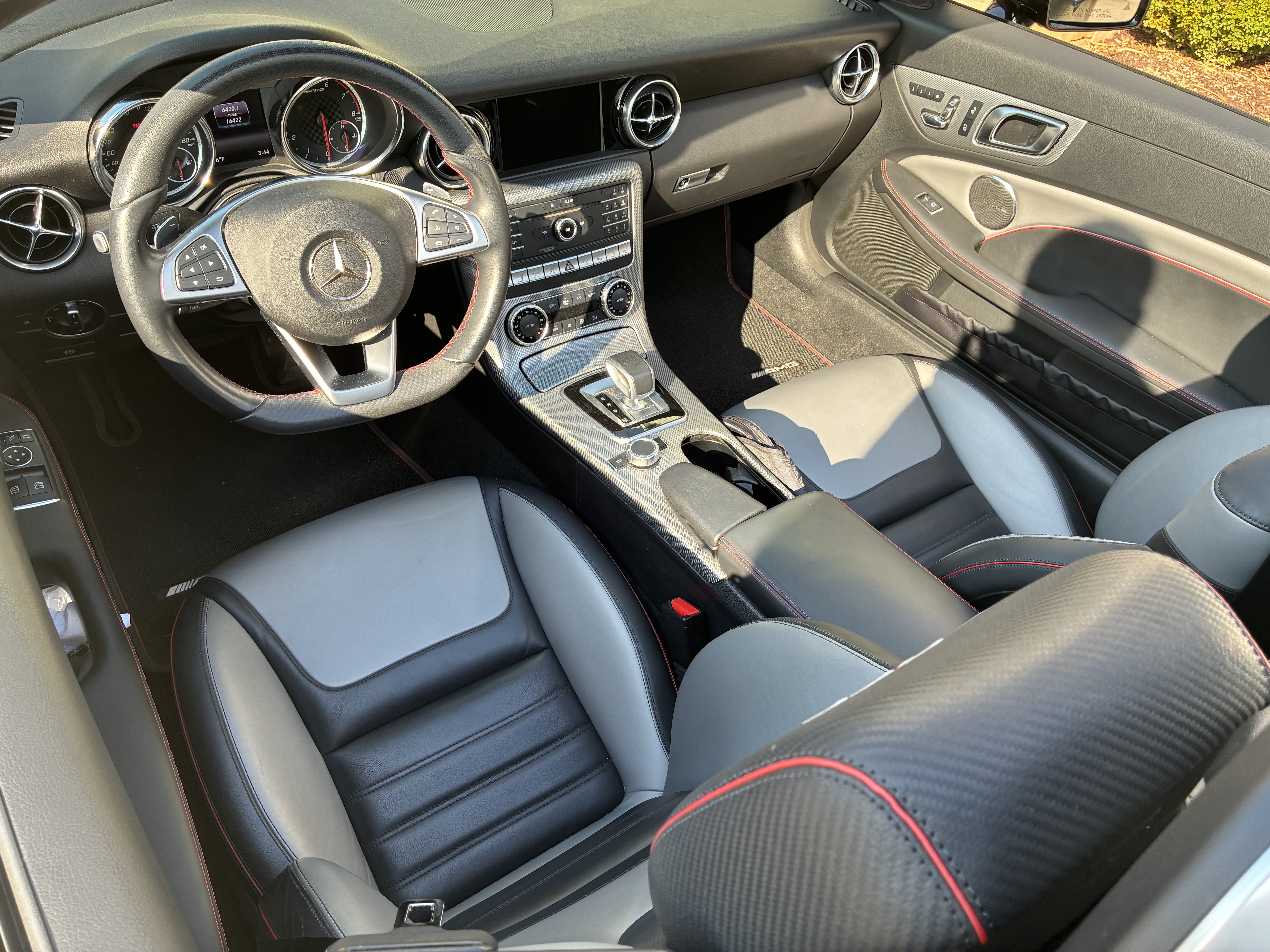 Used 2019 Mercedes-Benz SLC 43 AMG image 2