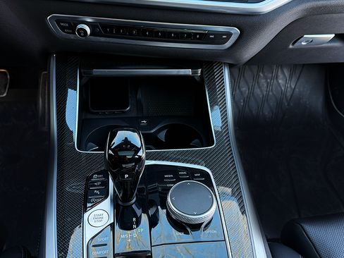 Used 2022 BMW X5 M50i w/ Premium Package image 4