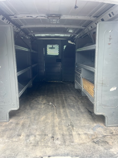 Used 2013 Chevrolet Express 2500 RWD image 7