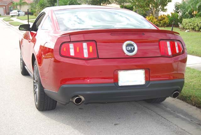Used 2010 Ford Mustang GT Premium RWD image 5