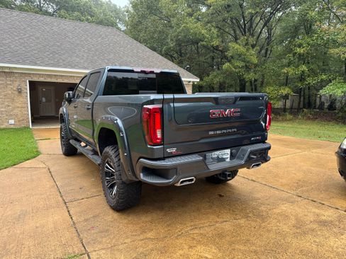 Used 2021 GMC Sierra 1500 AT4 w/ AT4 Premium Package image 9