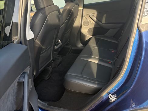 Used 2023 Tesla Model Y Long Range image 9