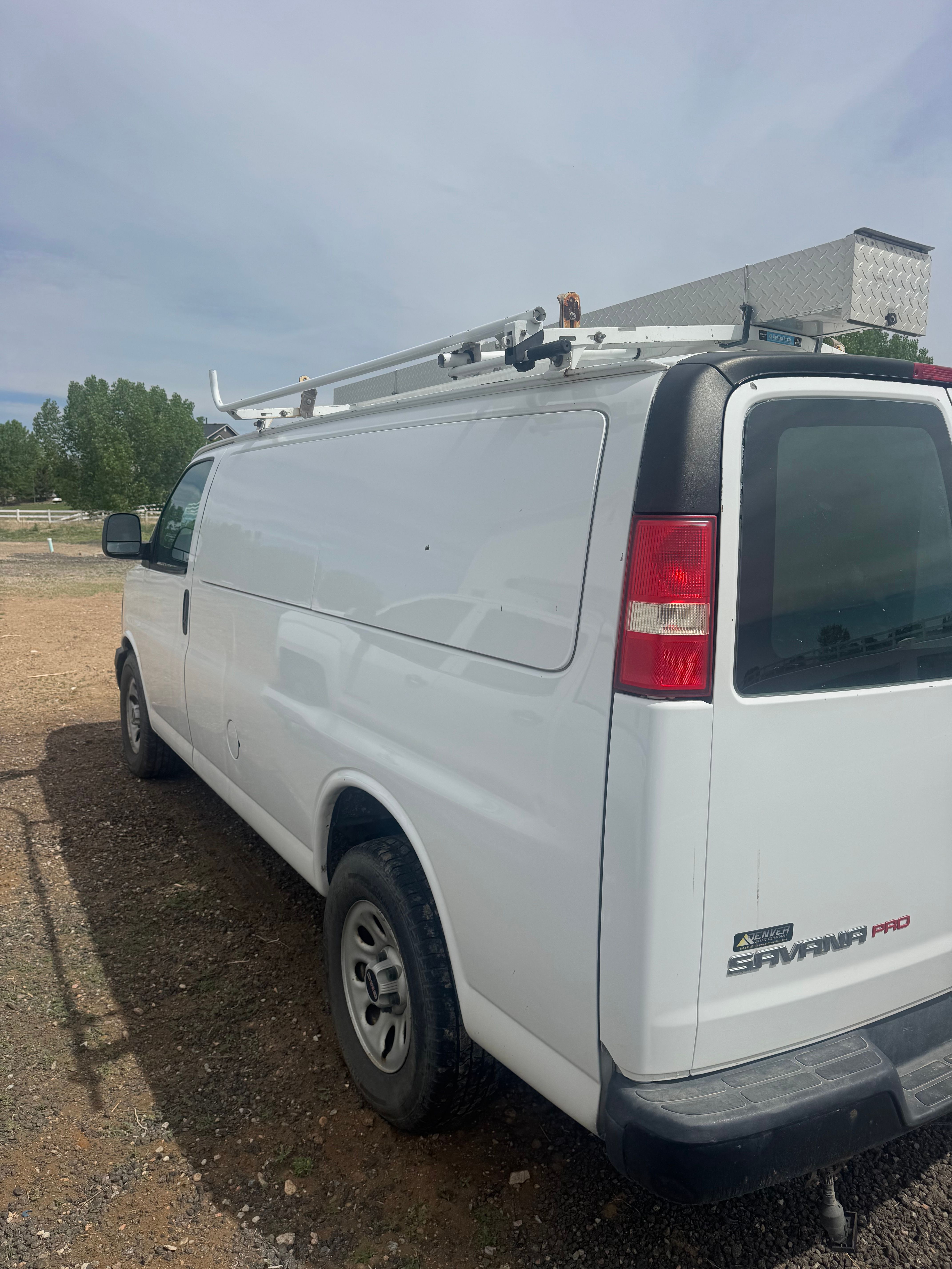 Used 2009 GMC Savana 1500 RWD image 6