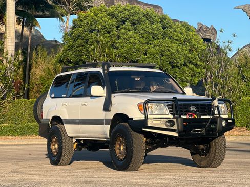 Used 1999 Toyota Land Cruiser AWD/4WD image 1