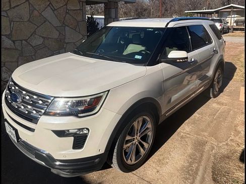 Used 2018 Ford Explorer Limited w/ Equipment Group 301A FWD image 1
