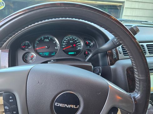 Used 2012 GMC Sierra 2500 Denali w/ Suspension Package, Off-Road image 11