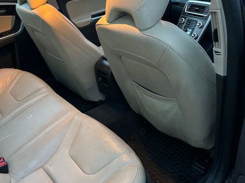 Used 2016 Volvo S60 T5 Premier image 4