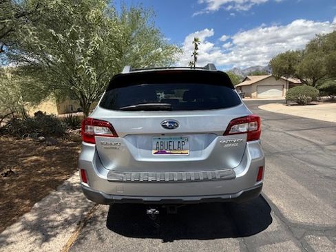Used 2015 Subaru Outback 2.5i Premium AWD/4WD image 9