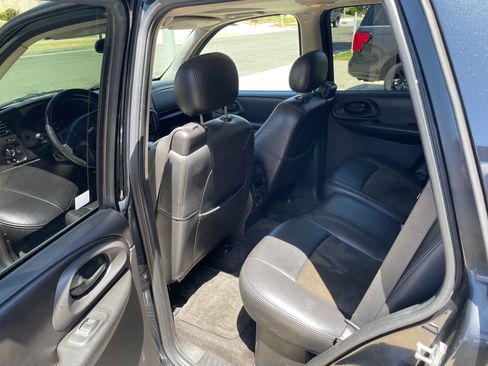 Used 2008 Chevrolet TrailBlazer SS w/ Sun And 6-Disc Cd Package AWD/4WD image 13