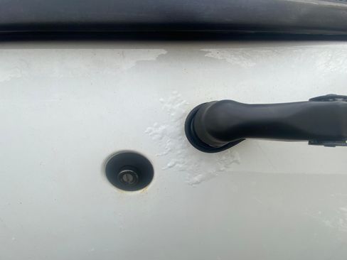 Used 2005 Chevrolet Suburban LT w/ Preferred Equipment Group image 22