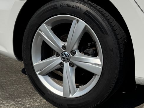 Used 2014 Volkswagen Passat 1.8T Wolfsburg Edition FWD image 13